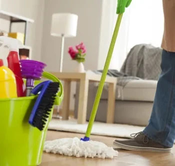 Service de nettoyage de maison à Nogent-sur-Marne (94130) – ProClean Débarras Équipe ProClean effectuant le nettoyage professionnel d'une maison à Nogent-sur-Marne